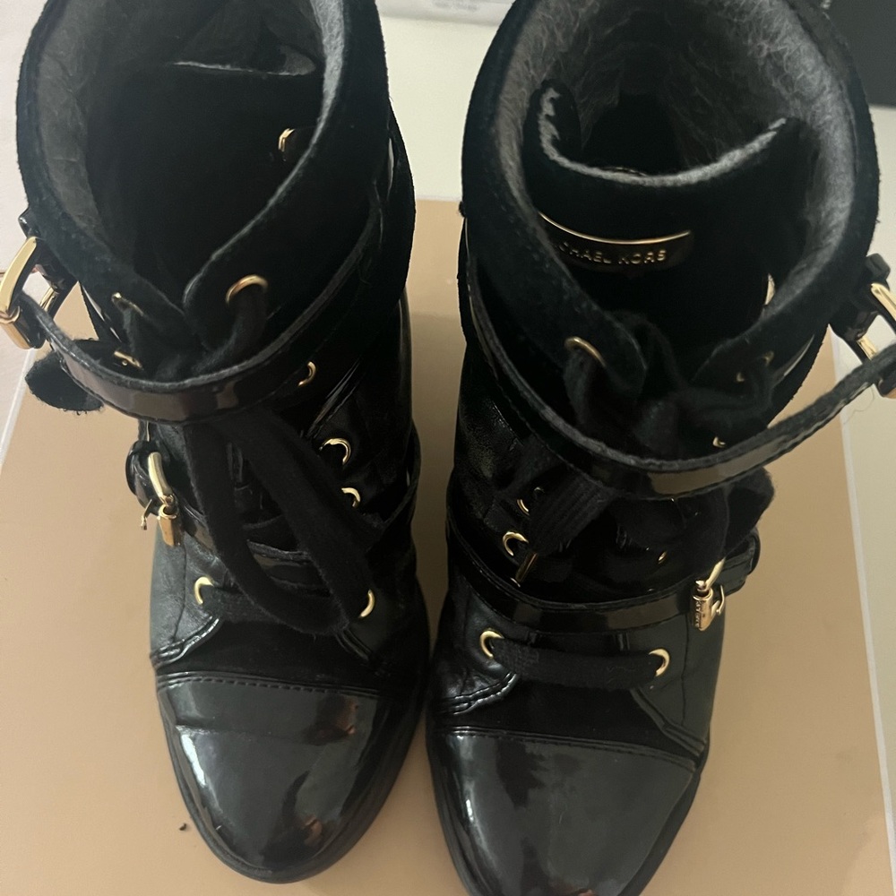 Michael Kors leather wedge boot. size 8 fits 7.5 lace up bootie with gold buckle